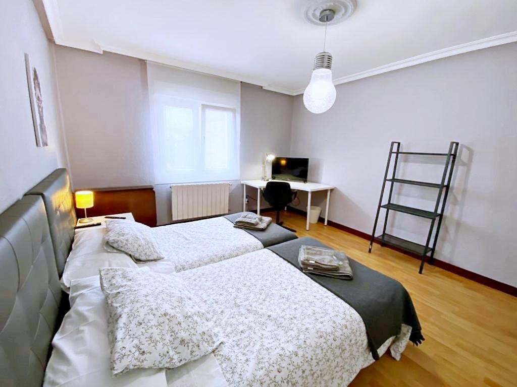 Apartamentos Milan 1 Wifi Y Parking Gratuito Oviedo Ngoại thất bức ảnh